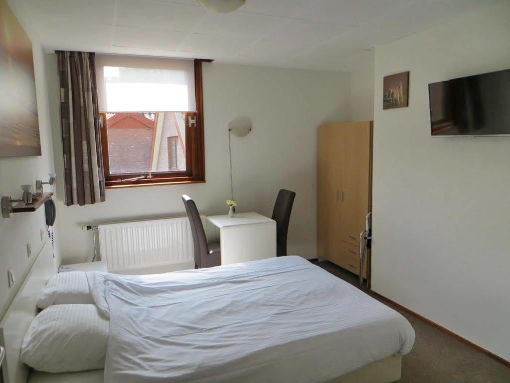 Strandhotel De Logerij Renesse Extérieur photo